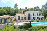 https://0501.nccdn.net/4_2/000/000/01e/20c/Terre-blanche-rental-villa-drone-L01.JPG